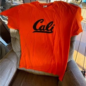 Gildan Mens Cali Cotton T-shirt Orange Black - EUC!
